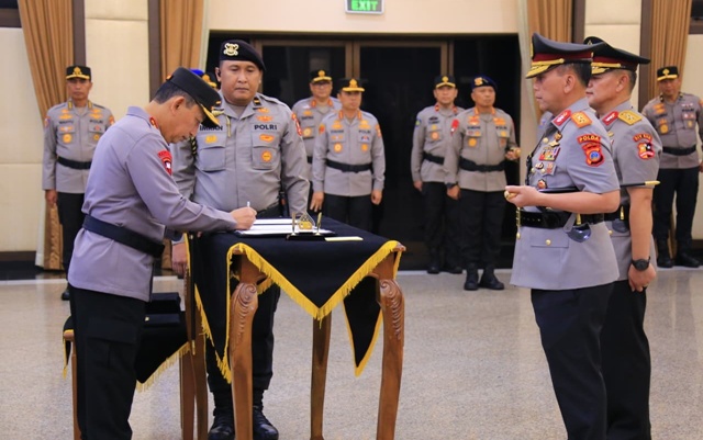Kapolri Lantik Irjen Pol Endi Sutendi sebagai Kapolda Sulteng Gantikan Irjen Pol Agus Nugroho