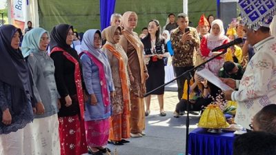 Anwar Hafid Kukuhkan Bunda Literasi se-Sulteng di Festival Literasi 2025