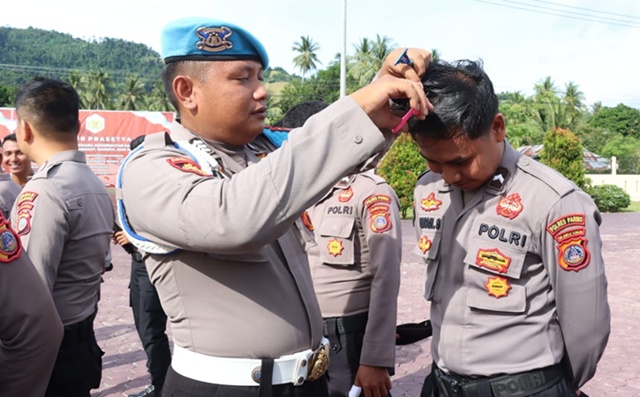Propam Polres Parigi Moutong Cek Disiplin Personel