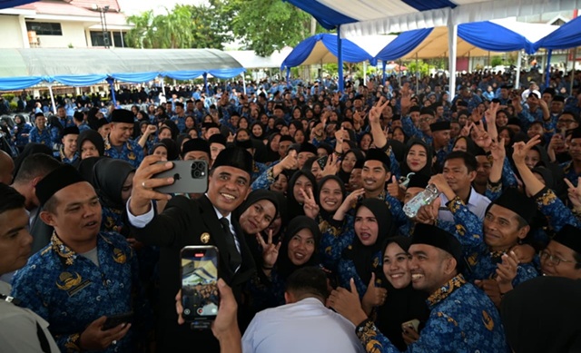 Gubernur Sulteng Kukuhkan P3K Paruh Waktu dan Pejabat Pimpinan Tinggi Pratama