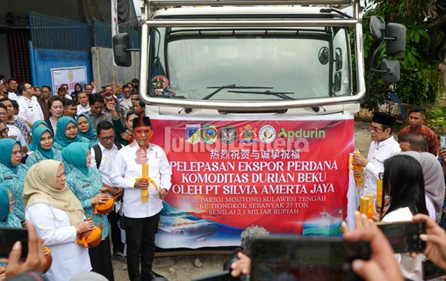 Pemprov Sulteng Dorong Parigi Moutong Jadi Pusat Durian, Ekspor Perdana Resmi Dimulai