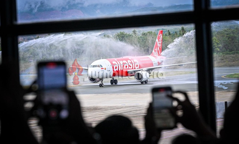 Penerbangan Perdana AirAsia di Palu Perkuat Akses Sulteng ke Kawasan Timur Indonesia