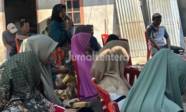 Warga Desa Gio Curhat Persoalan Banjir di Reses DPRD Parigi Moutong