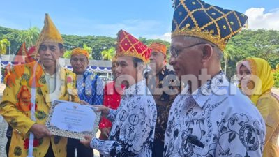 Guru dan Kepsek di Wilayah Terpencil Parigi Moutong Diganjar Penghargaan