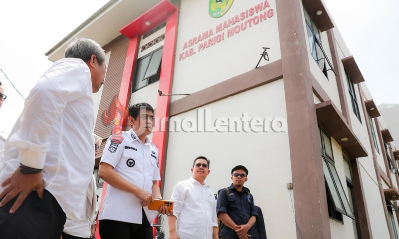 Bupati Parigi Moutong Sambangi Asrama Mahasiswa di Palu, Bakal Bangun Sejumlah Fasilitas