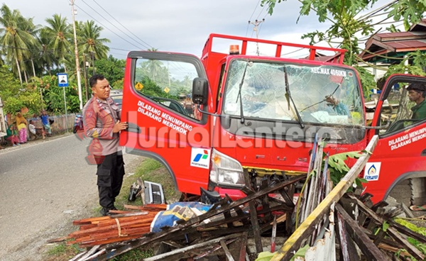Truk Bermuatan Gas Subsidi Hantam Rumah di Banggai