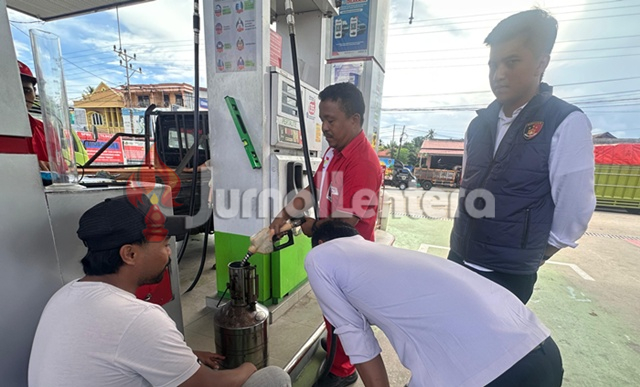 Satreskrim Polres Parigi Moutong Sidak Dua SPBU