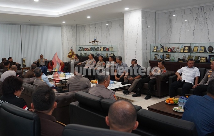 Kapolda dan Kajati Sulteng Kompak Perkuat Sinergi, Penegakan Hukum dan Pelayanan Masyarakat Jadi Prioritas