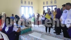Bupati Erwin Ubah Wajah Posyandu, Kini Semua Layanan Dasar Bisa Diakses di Satu Tempat