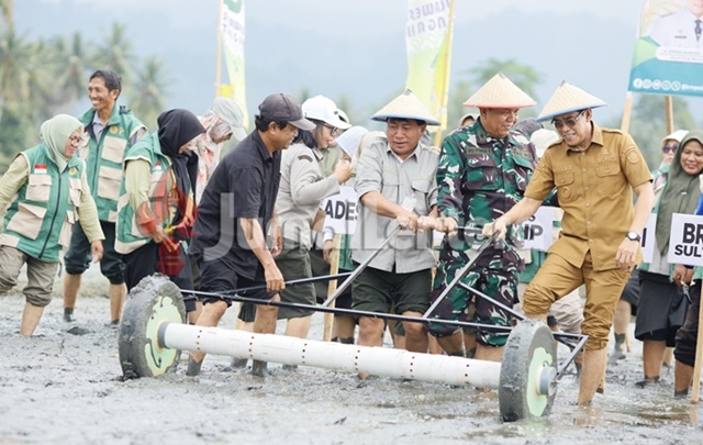 Bupati Parigi Moutong Dorong Pertanian Berbasis Teknologi