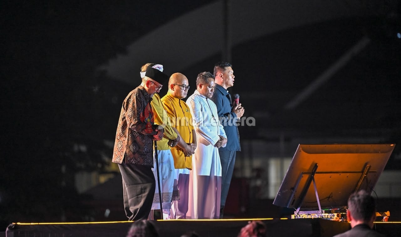 Doa Bersama Korban Gempa, Anwar Hafid: Persatuan Adalah Kekuatan Terbesar Sulteng