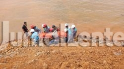 Karyawan PT UKK Hilang Saat Cek Tongkang, Ditemukan Tewas di Kedalaman 15 Meter