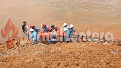 Karyawan PT UKK Hilang Saat Cek Tongkang, Ditemukan Tewas di Kedalaman 15 Meter
