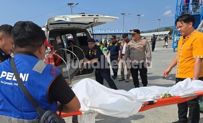 Pria Paruh Baya Ditemukan Meninggal di Dalam Kapal