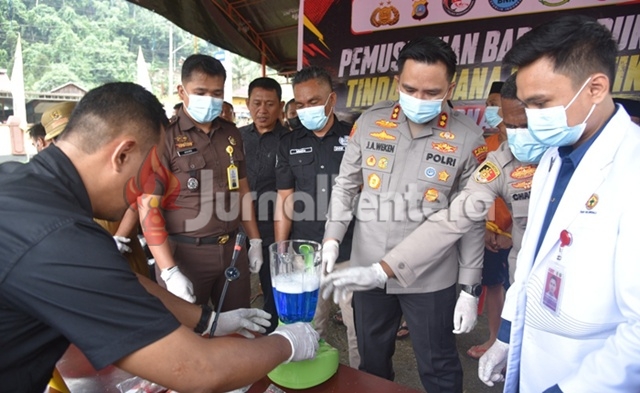Polisi Musnahkan Ratusan Gram Sabu dari Pengungkapan Empat Kasus di Morowali Utara