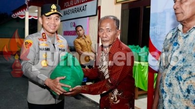 Kapolda Sulteng Salurkan Bantuan Bagi Warga saat Kunjungan di Polres Tojo Una-Una