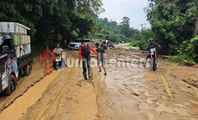 Sejumlah Desa di Kasimbar Parigi Moutong Terendam Banjir, Jalur Trans Sulawesi Tertimbun Longsor